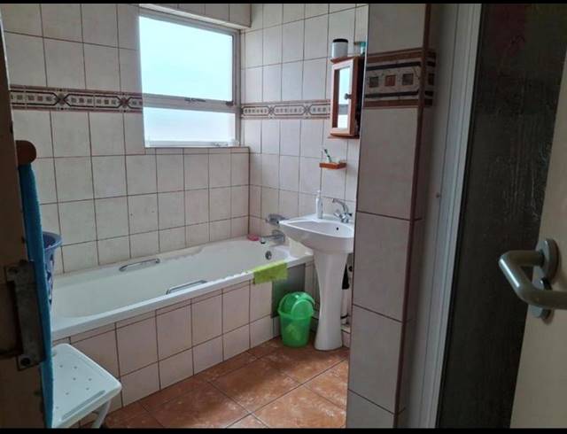 2 BEDROOM PROPERTY TO RENT IN ARBORETUM
